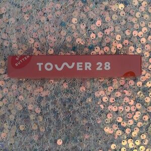 $6.99 SHIPPING Full Size Tower 28 Tinted Lip Balm